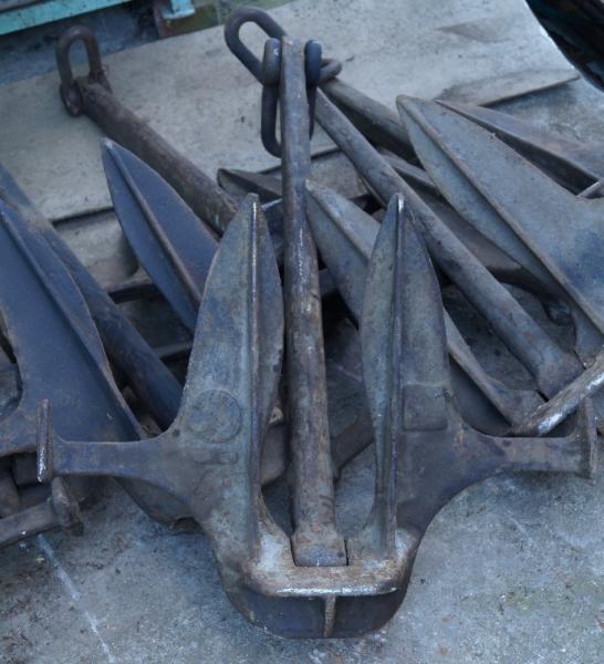 Реализую комплектующие якорной цепи и якоря Матросова Л50,    насосный агрегат для дистанционной отдачи якоря брашпиля Б2Р